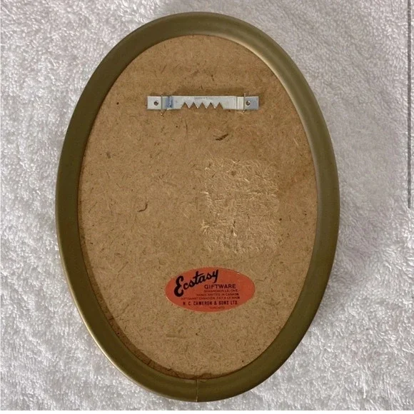 Vintage Ecstasy Giftware Black Velvet Embroidered Oval Framed  Art Honey Bear - Picture 2 of 6